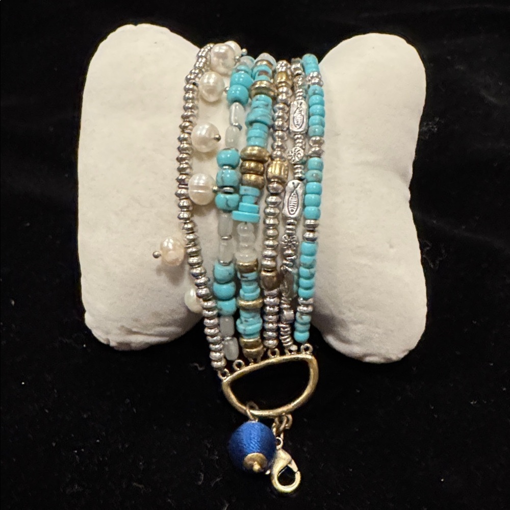 Turquoise and Silver Beaded Bracelet Set
LUCKY BRAND